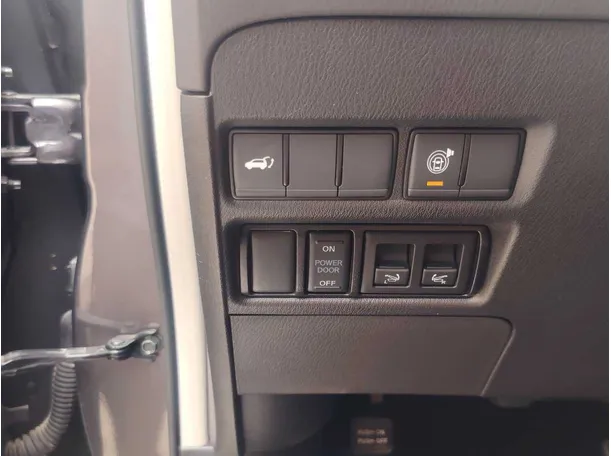 Car image 39