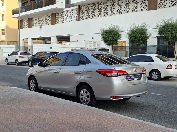 Car image 7