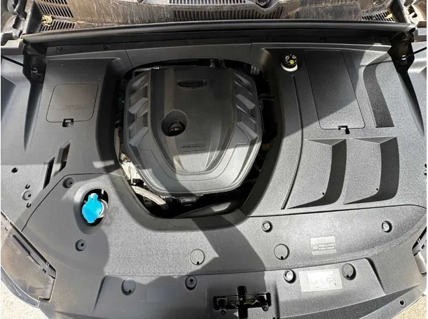 Car image 23