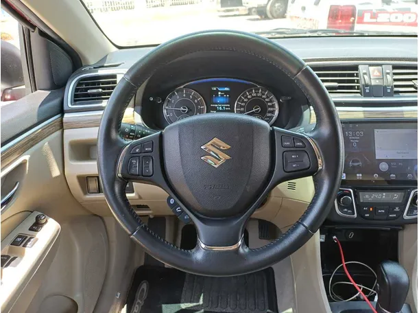 Car image 13