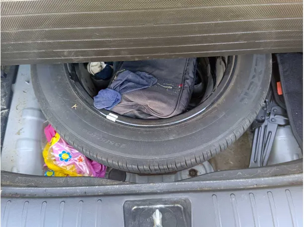 Car image 29
