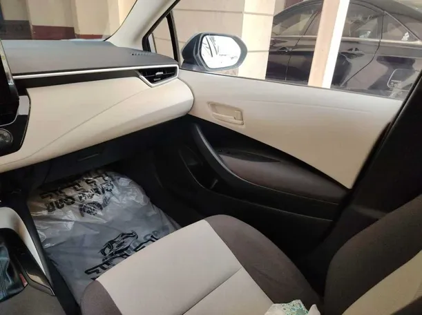 Car image 37