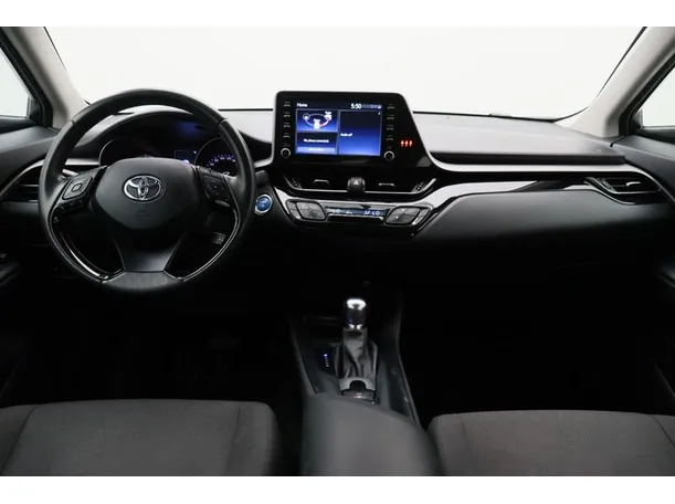 Car image 14