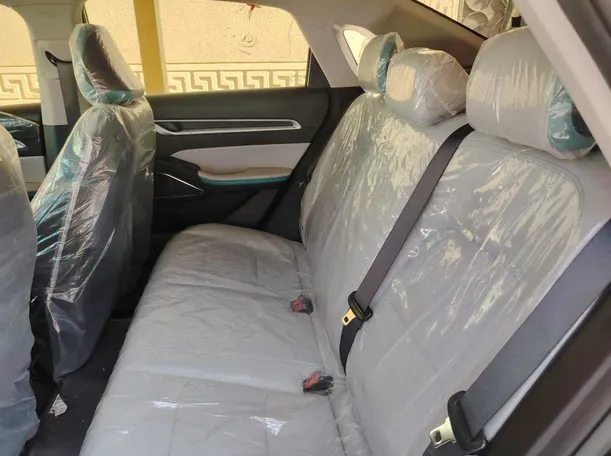 Car image 17