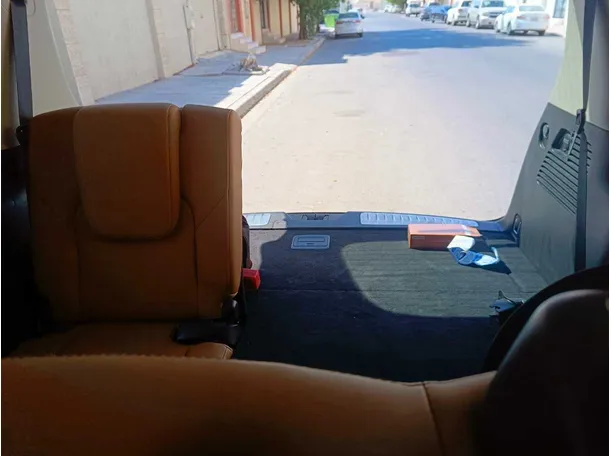 Car image 34