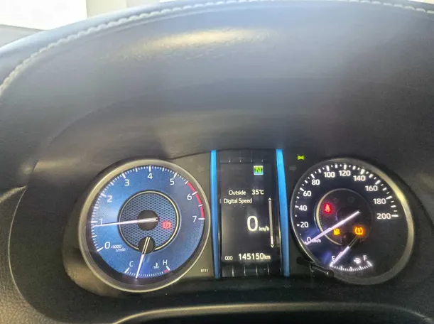 Car image 26