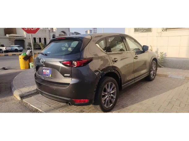 Car image 5