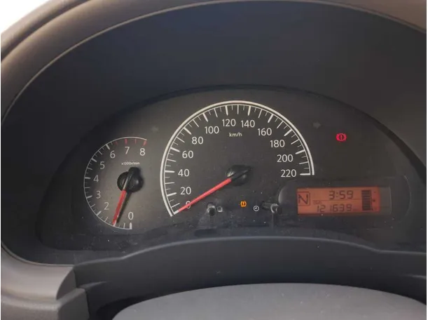Car image 13