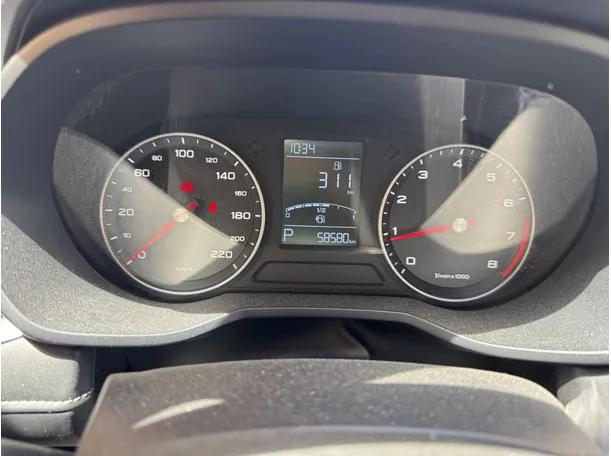 Car image 18