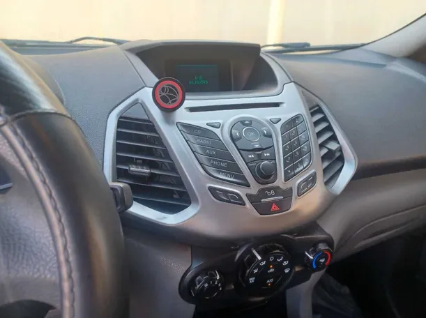 Car image 17