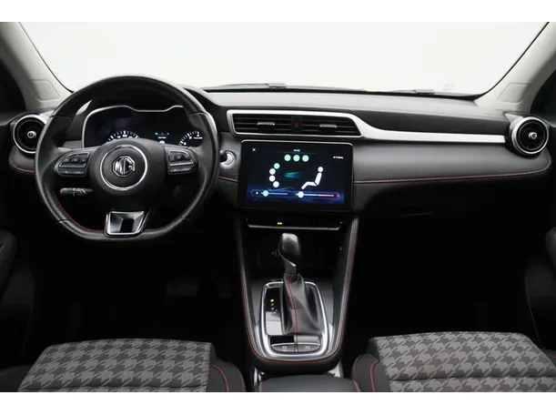 Car image 14