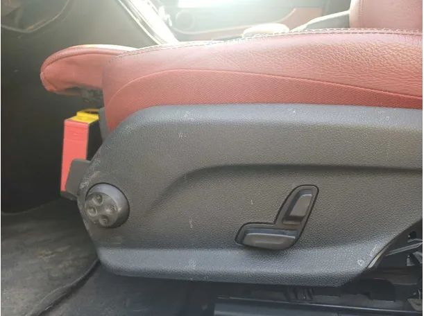 Car image 22