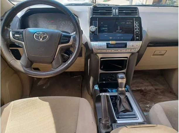 Car image 16