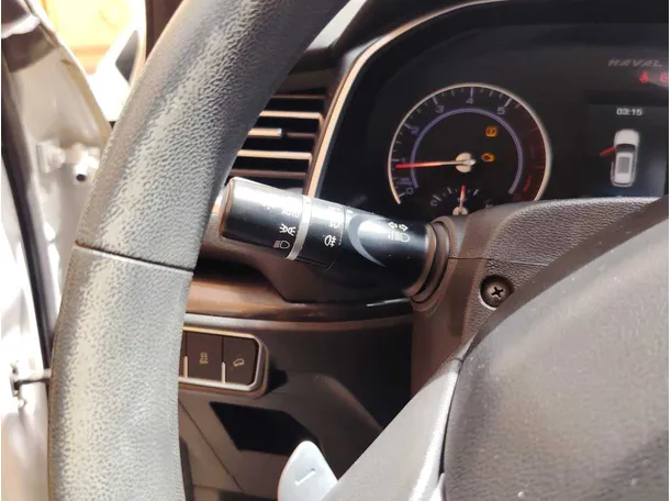 Car image 32