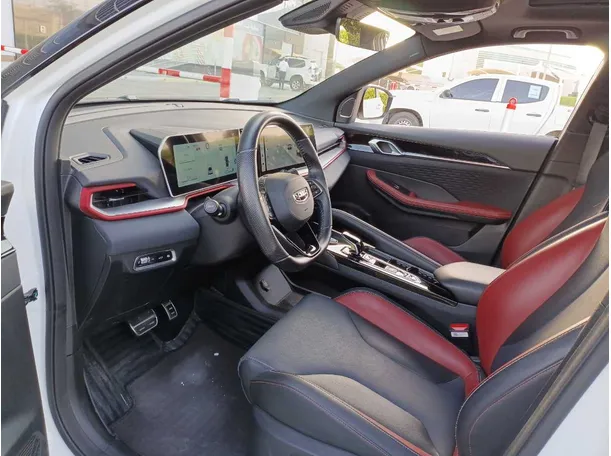 Car image 11