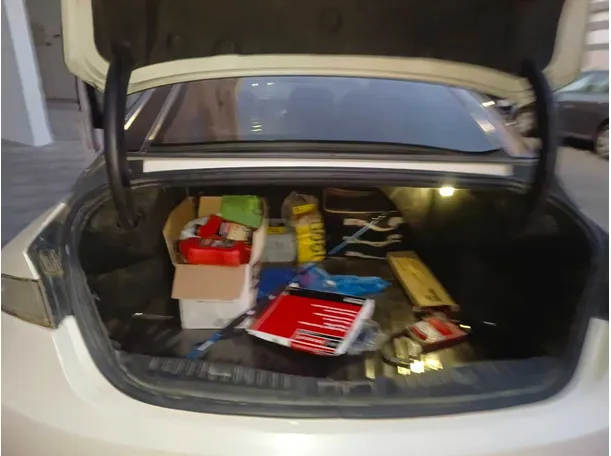 Car image 25