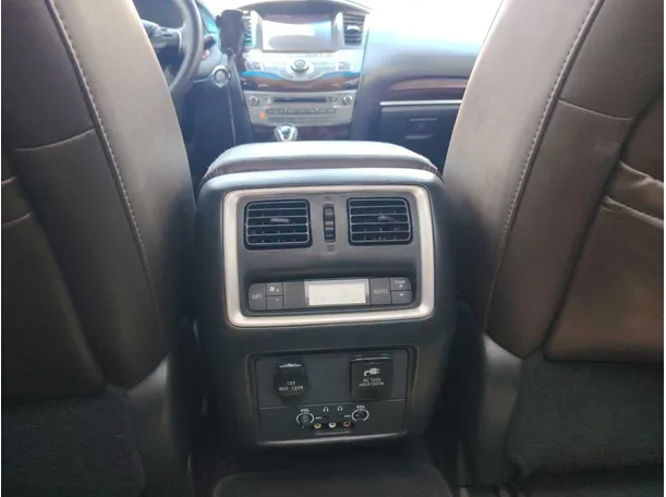 Car image 40