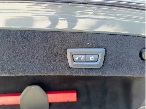 Car image 39