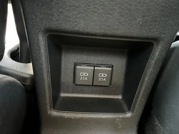 Car image 29