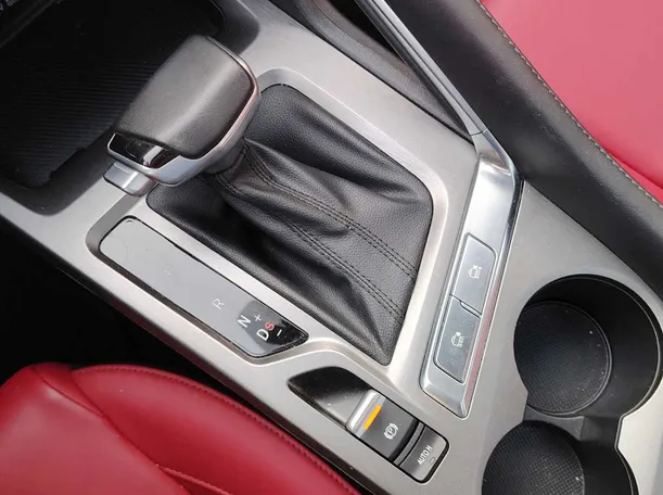 Car image 23