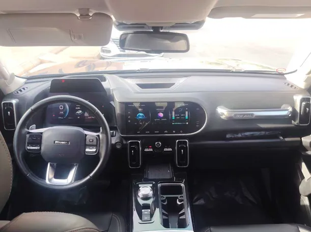Car image 16