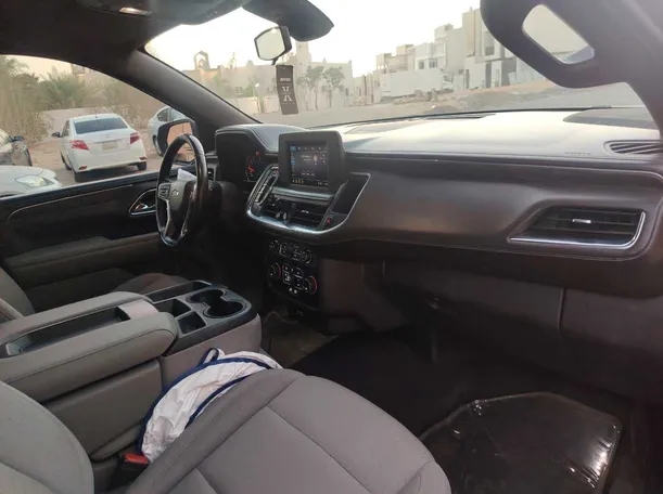 Car image 16