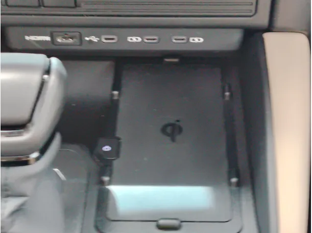 Car image 25