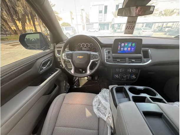 Car image 16
