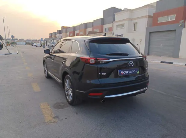 Car image 7