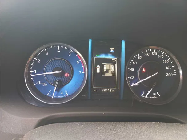 Car image 18