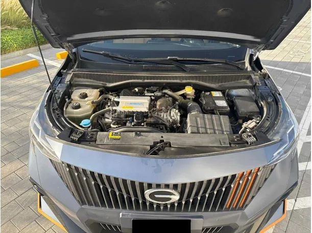 Car image 19