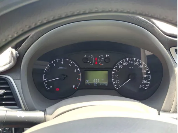 Car image 18