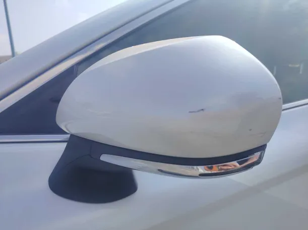 Car image 27