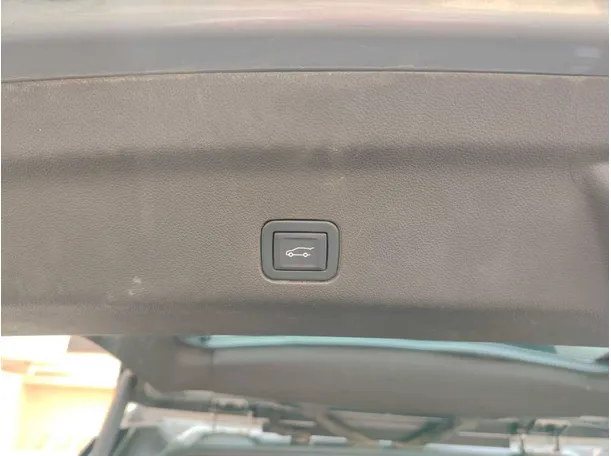 Car image 36