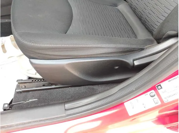 Car image 35