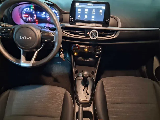 Car image 16