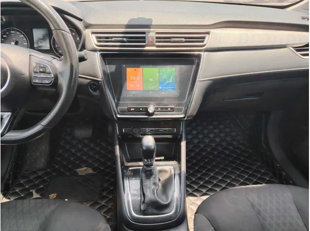 Car image 17