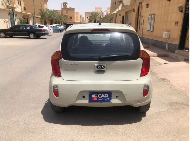 Car image 6