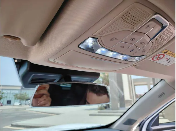 Car image 34