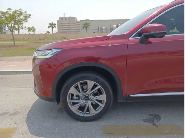 Car image 9