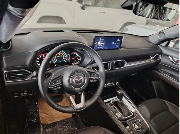 Car image 16