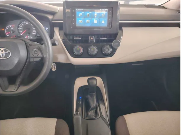 Car image 19