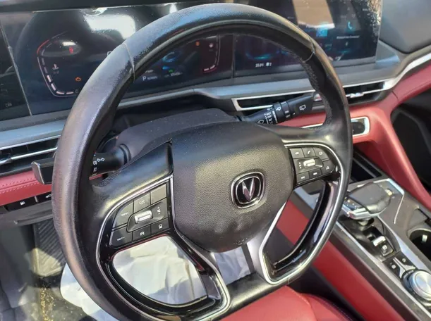 Car image 19