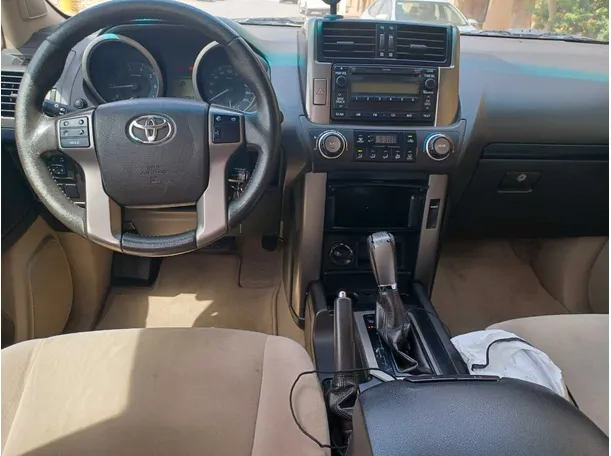 Car image 17