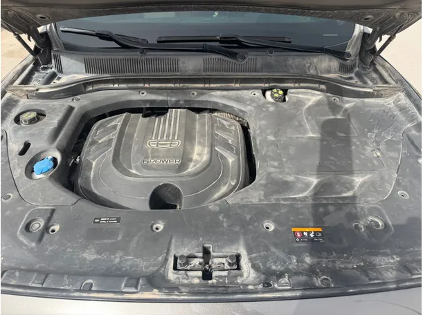 Car image 18