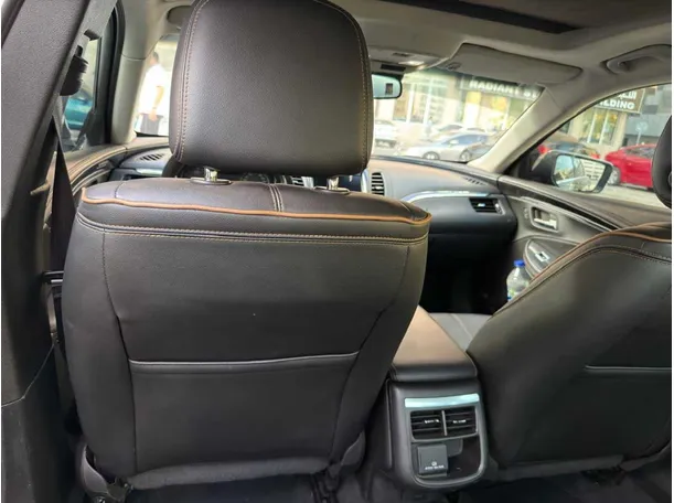 Car image 28