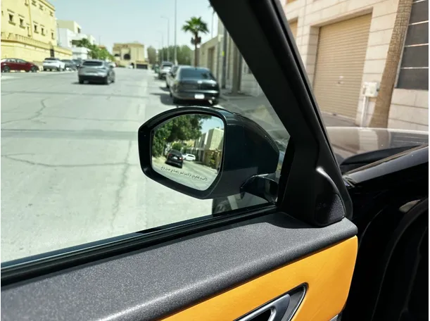 Car image 27