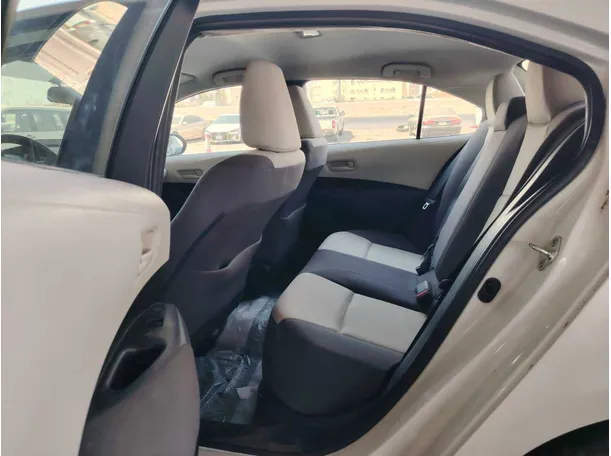 Car image 17