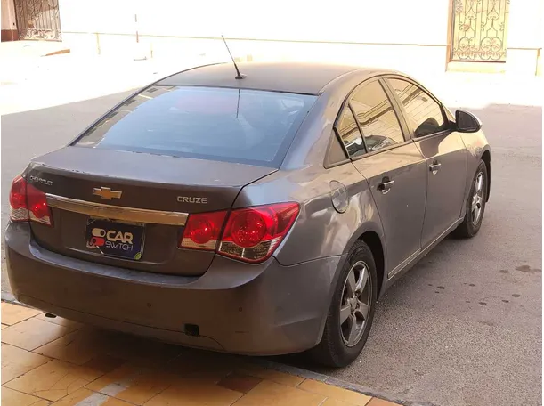Car image 5