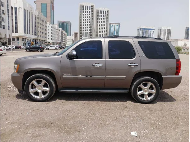Car image 8